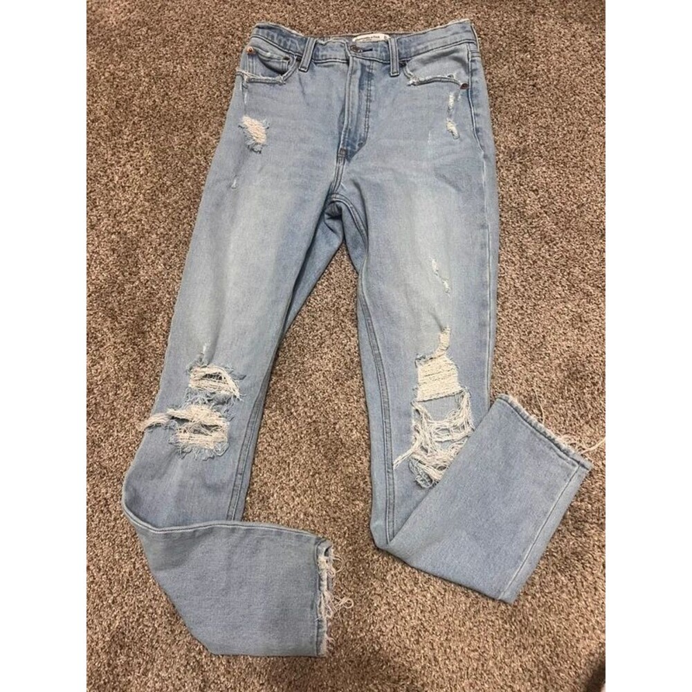 Abercrombie and Fitch 27/4 long